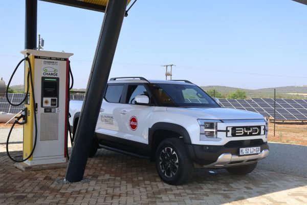 25 Naamsa Charge2