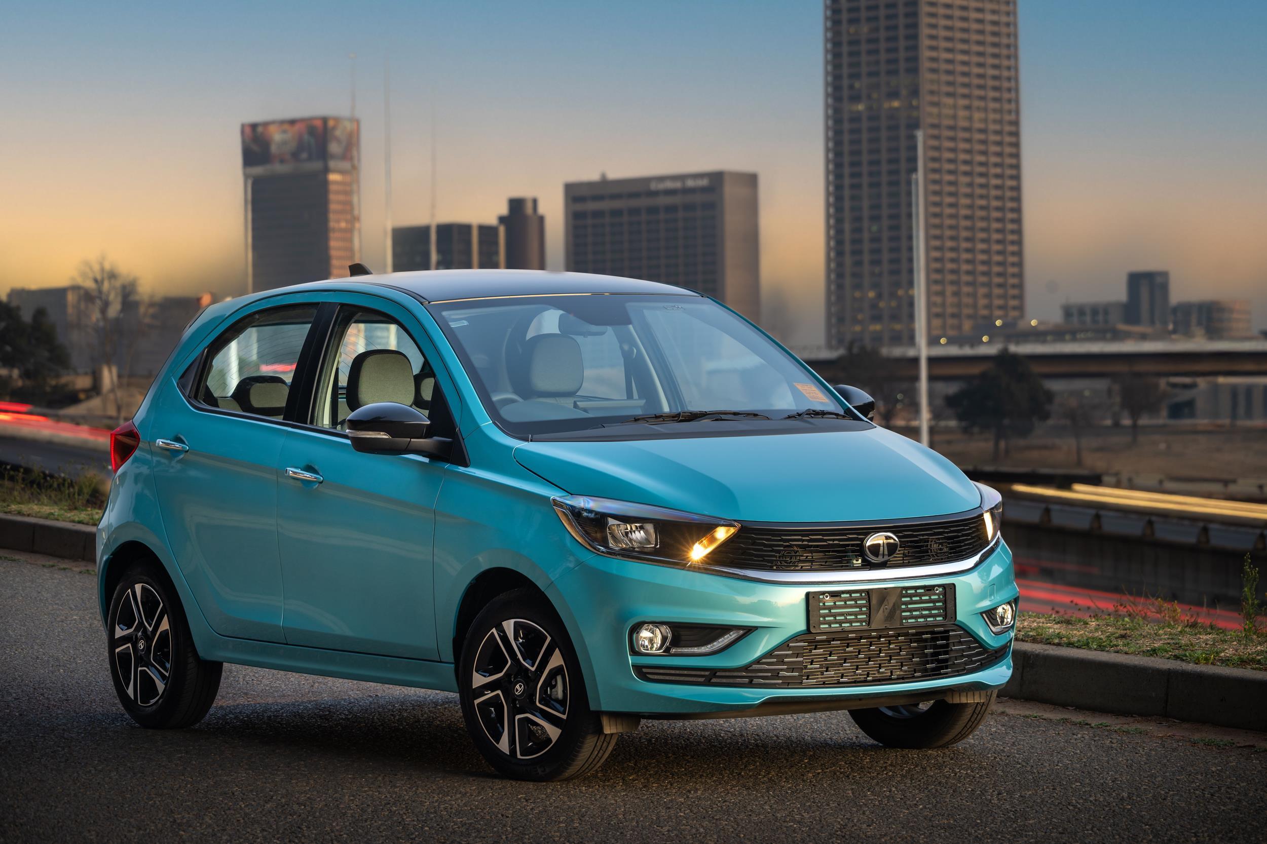 25 Tata Tiago2