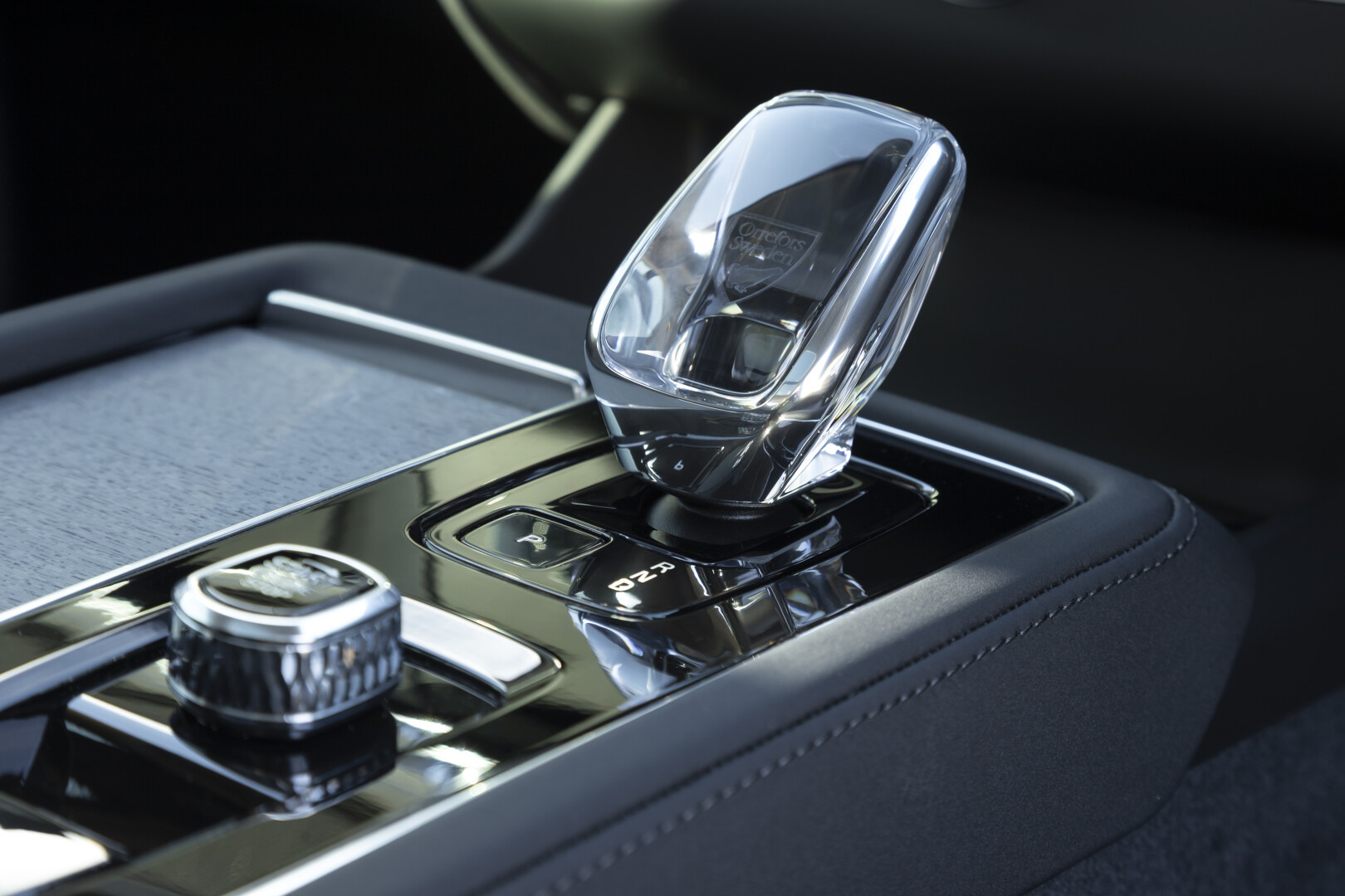 25 Volvo XC905