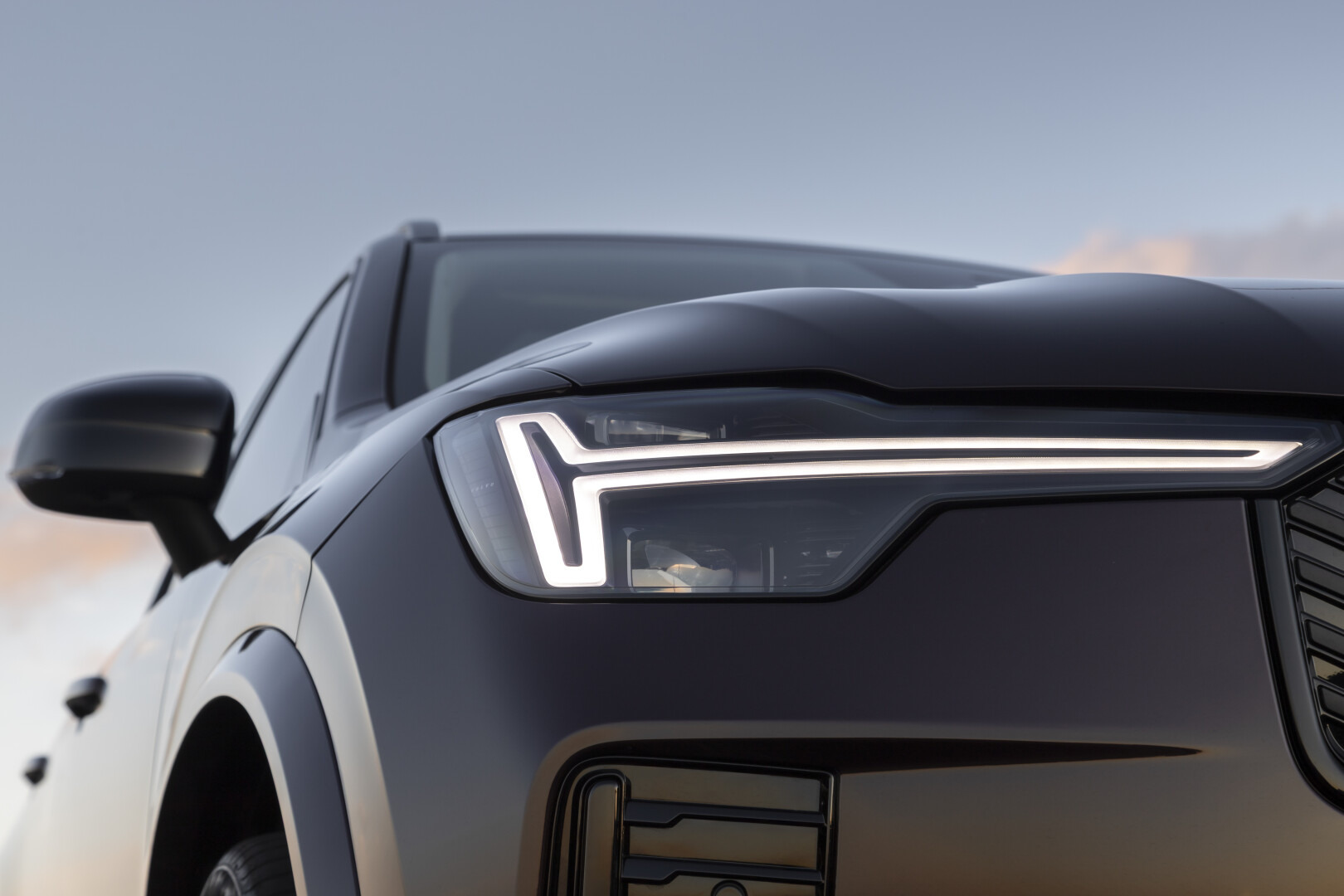 25 Volvo XC906