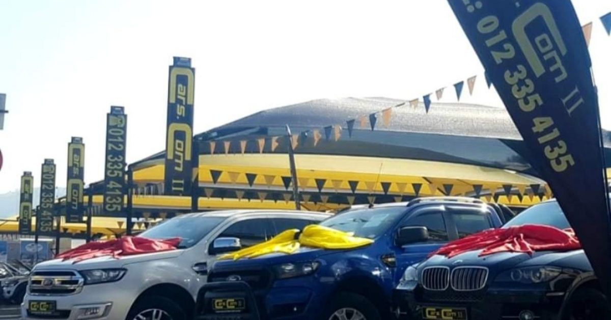 shines on Voortrekker Road Dealerfloor