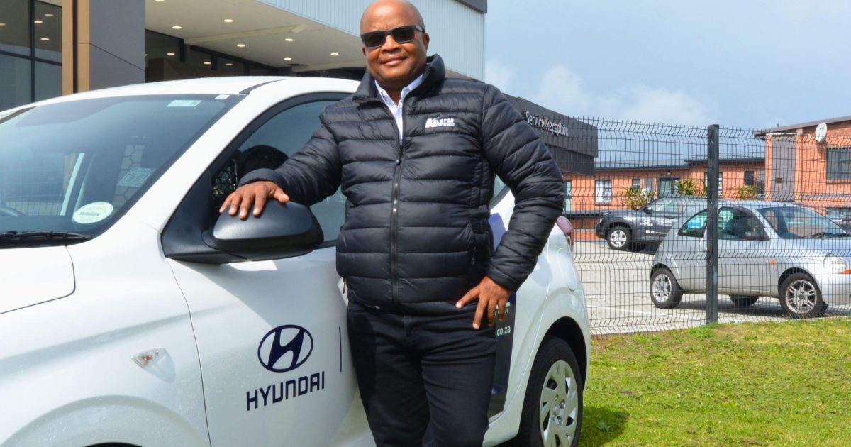 Boots ’n all’ Boosman locks in car sales through rugby | Dealerfloor