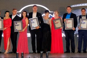 Star Nis1 Mathew Anderson Wayne Oosthuizen Susan Gorman Collin Laubscher Maryke Beyers Edwin Strauss Lizette Crause Nissan South Africa Janette Nell Hennie Strauss Bertie Mari