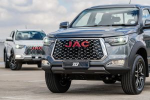 JAC brings new double cab model below R400 000 to market