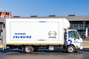25 Hino NEV1