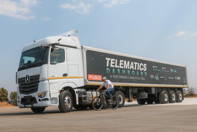 25 Daimler Trucks1