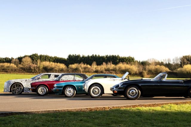 26 Jaguar Roar1