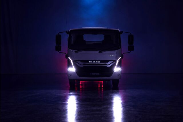 26 Isuzu N1